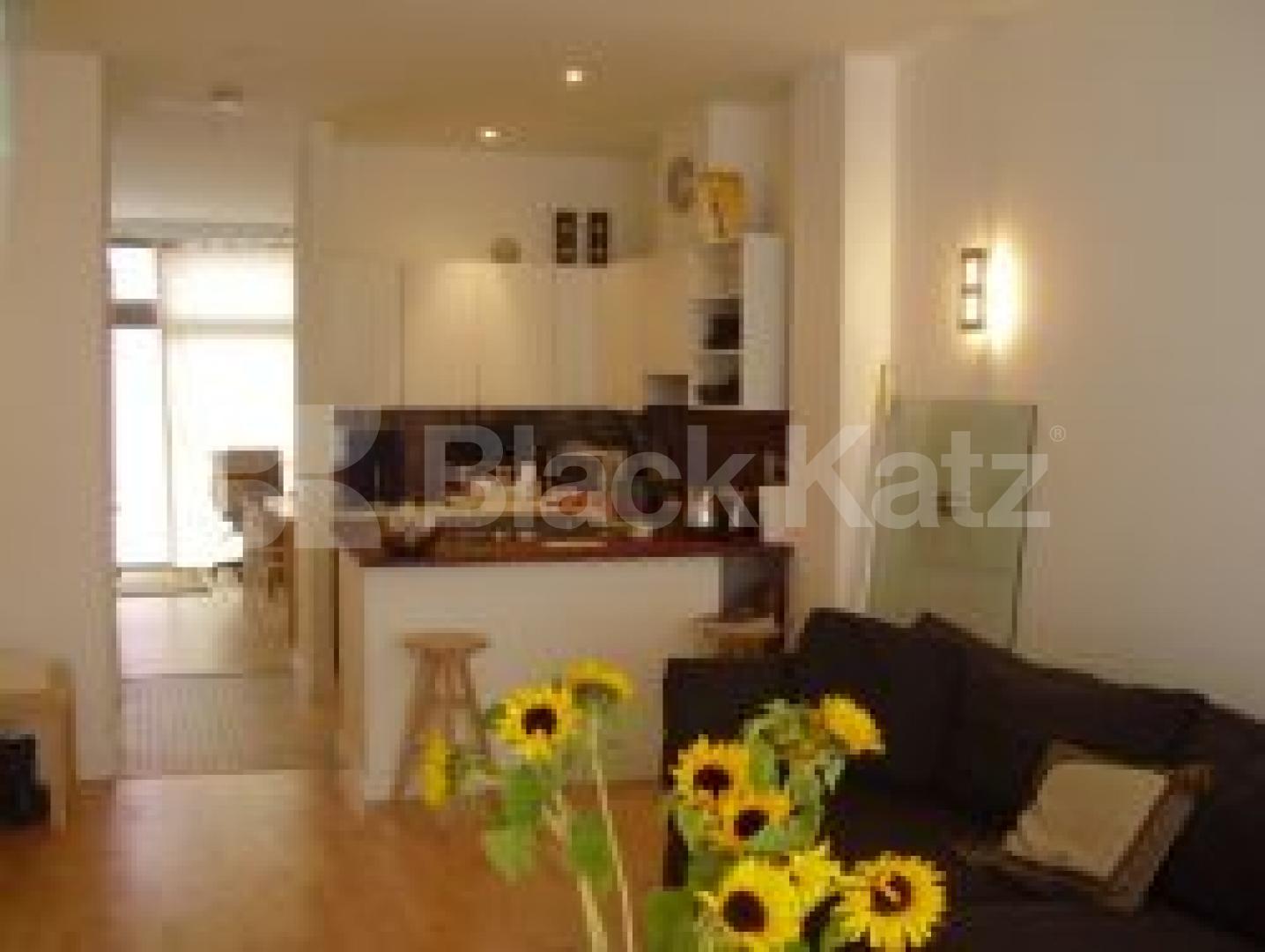 			2 Bedroom, 1 bath, 1 reception Flat			 Carysford road, STOKE NEWINGTON N16